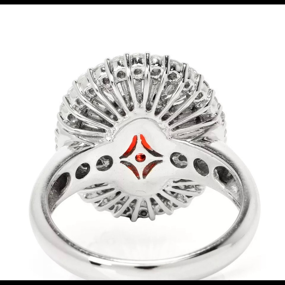 This ring is stunning Orange Sapphire fit for a 👸 - Picture 2 of 3